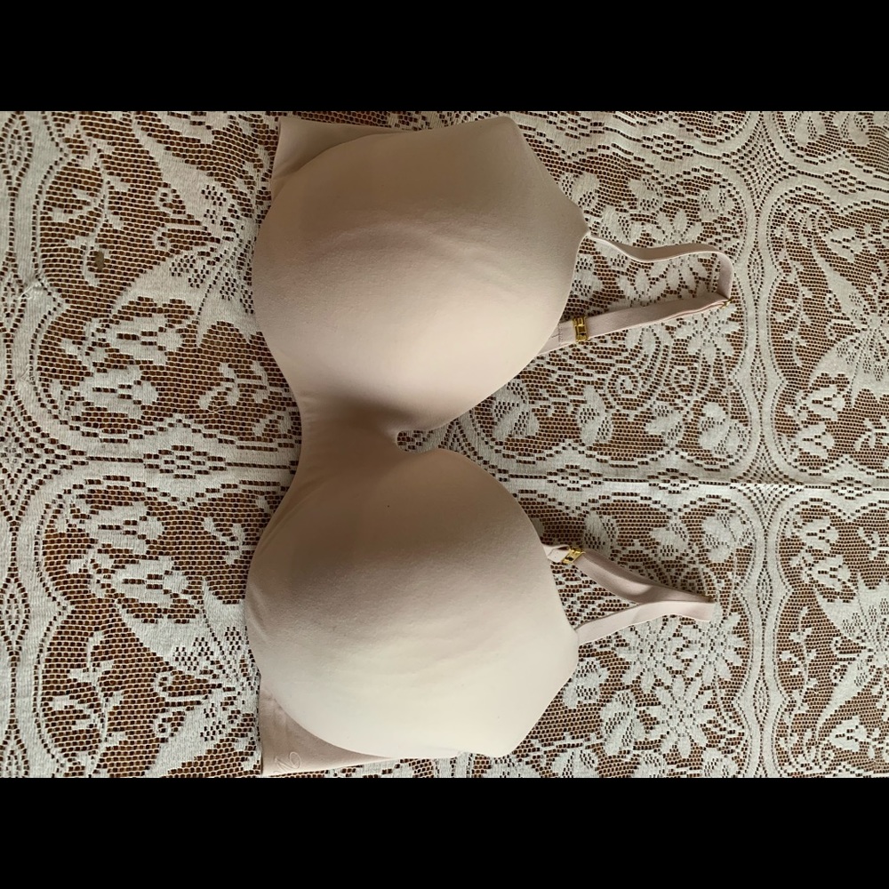 Victoria Secret incredible bra